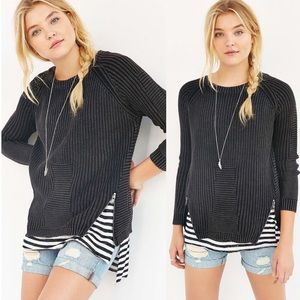 Olive & Oak Zipper Hem Contrast Rib Knit Pullover Sweater